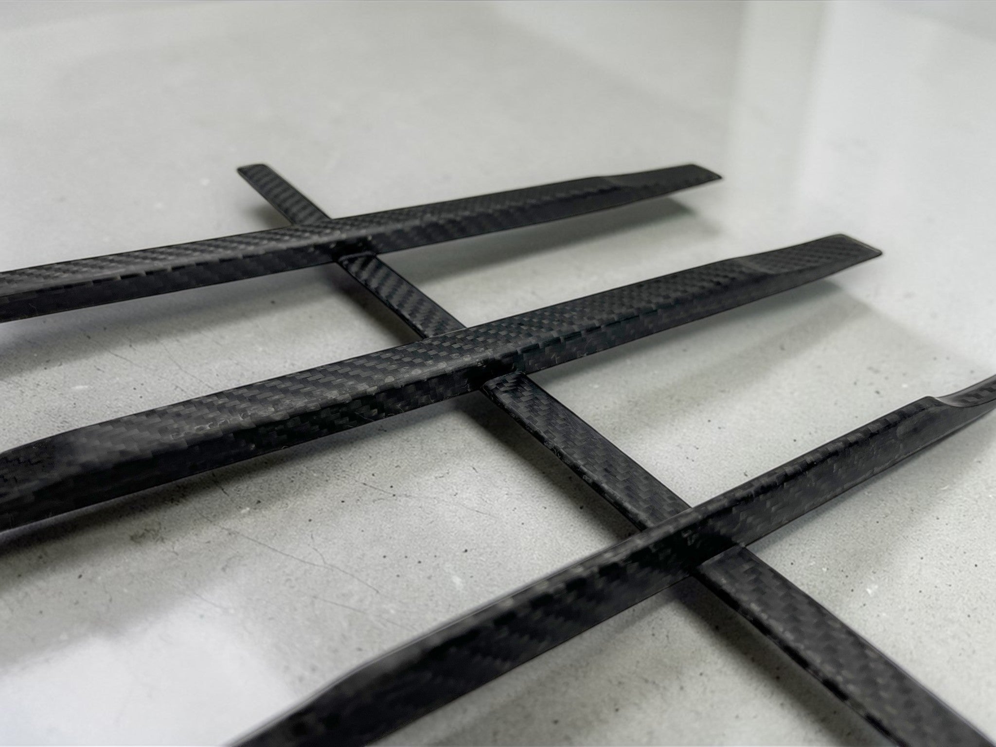 DIY Carbon Fiber Guitar Kit - Dreadnought Shape detail backplate brace - Luthier Building Set